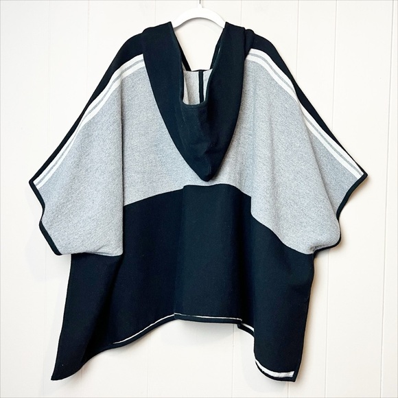 ba&sh Lady Cape Small hooded poncho wool black‎ gray neutral sweater knit cozy - Picture 5 of 12